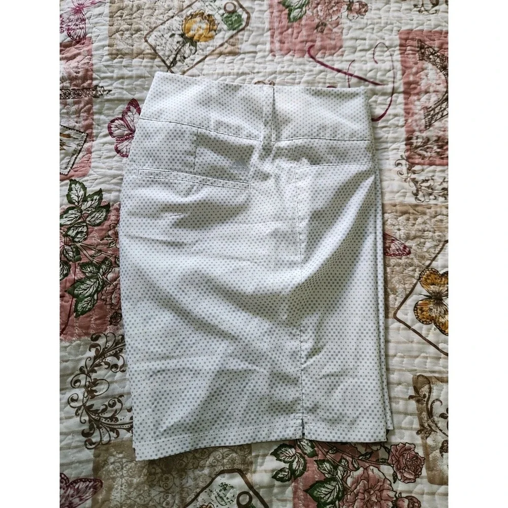 Adidas Women's Golf  Polka Dot shorts Size‎ 12  White Gray Pockets
